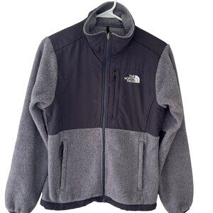 WOMEN’S NORTH-FACE JACKET